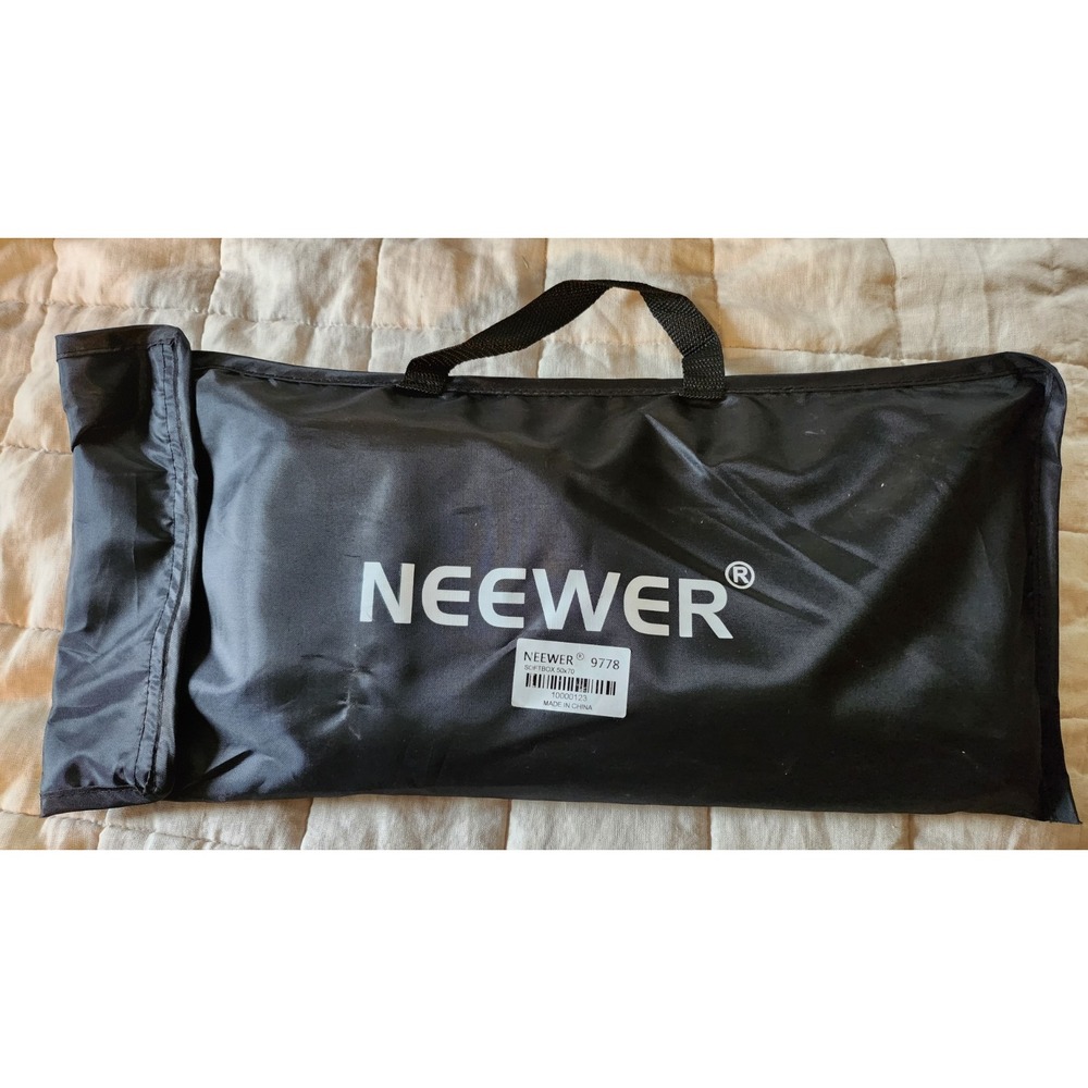Neewer 50x70cm Soft box-‎ New